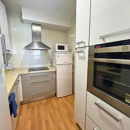 Acogedor A 30 Metros De La Playa - Wifi - Smarttv Apartment *